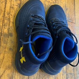 Under Armour Men’s Blue and Yellow Sneakers